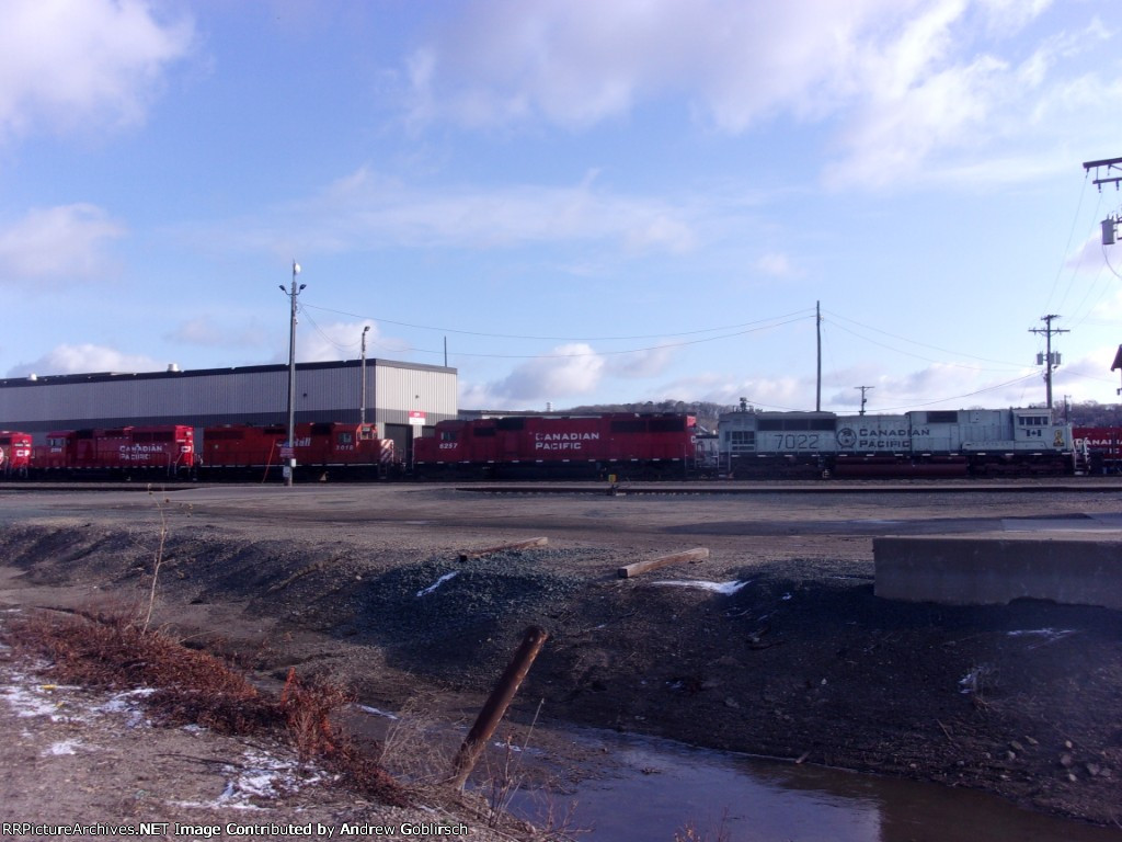 CP 7022, 6257, 3018 + 2204